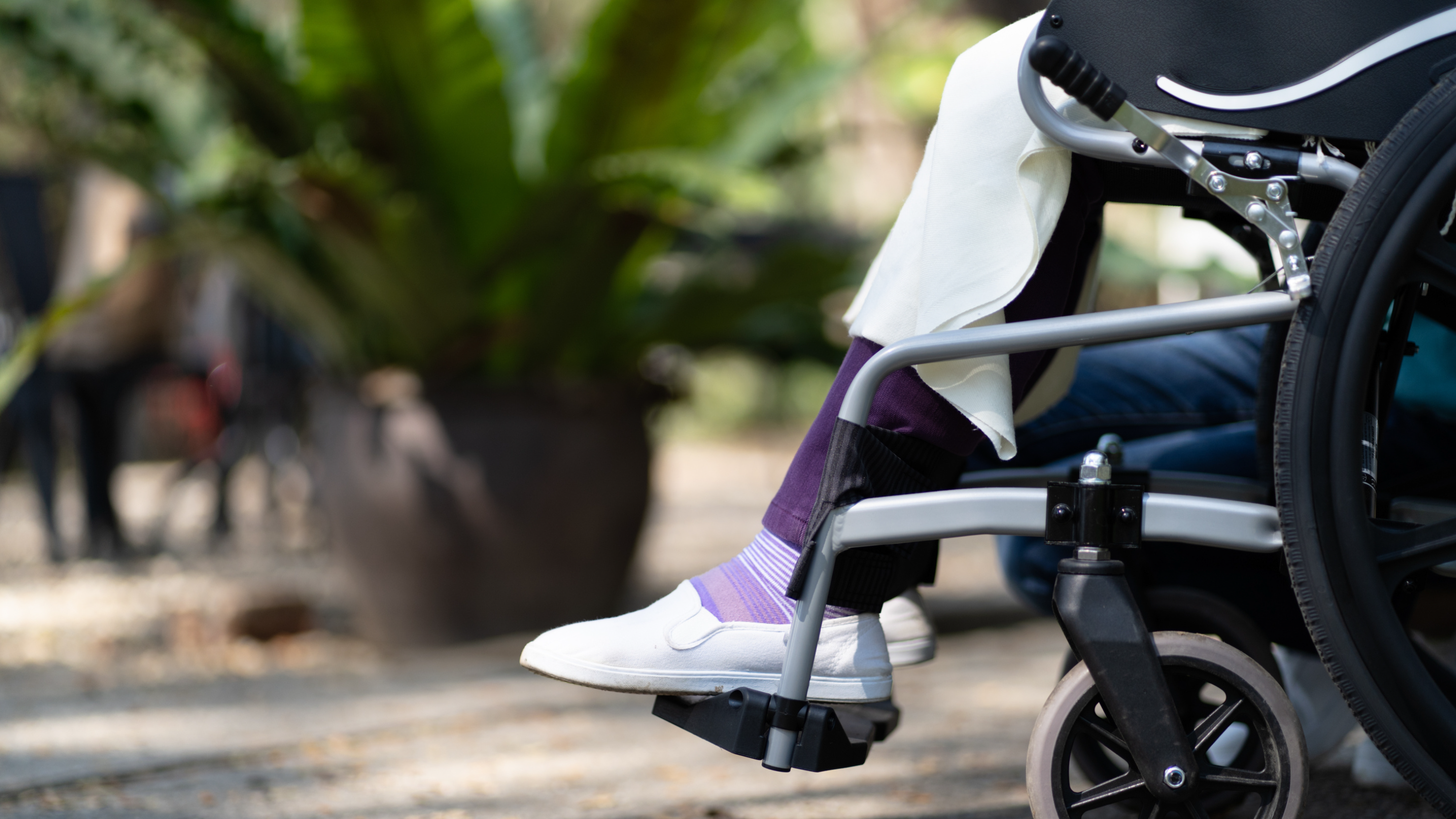 Site4Care写真_車イスの足元